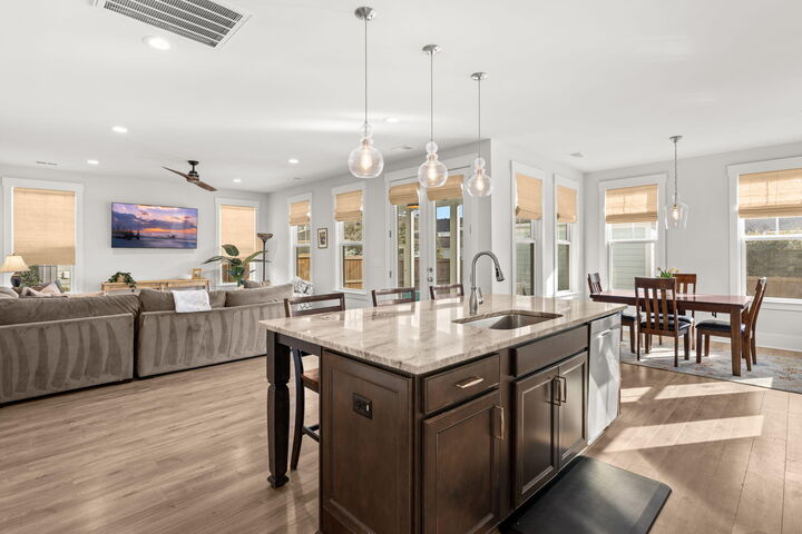 Property Photo:  203 Bright Leaf Loop  SC 29486 