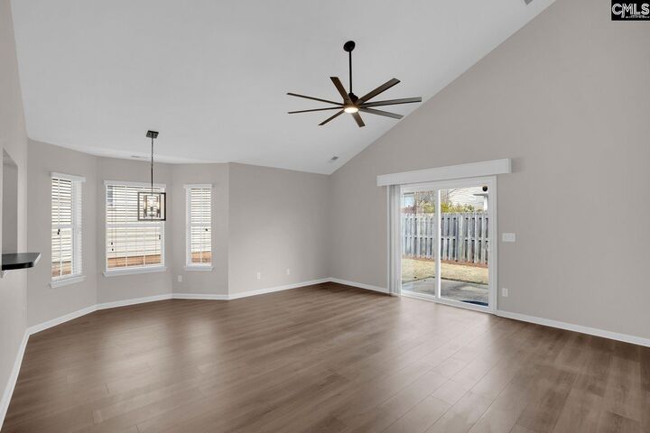 Property Photo: 407 Ivy Green SC 29063