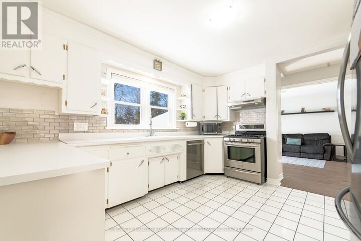 Property Photo:  52 Oak Street  ON L3K 4S6 