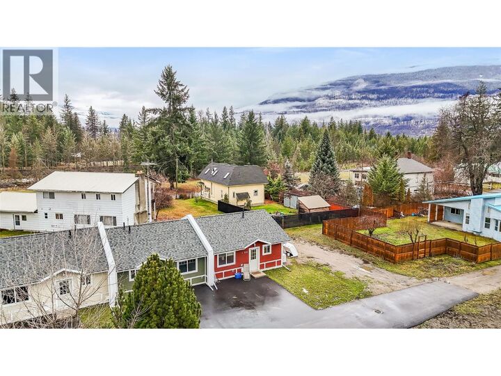 Property Photo: 611 Union Street 1 BC V0G 1S0