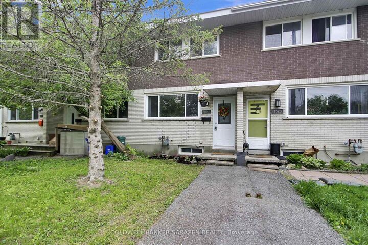 Property Photo: 1518A Lepage Avenue ON K1Z 8C9