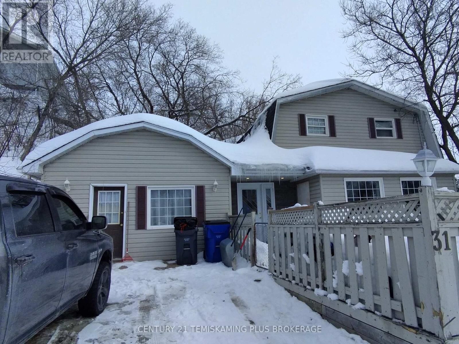 Property Photo:  31 Grandview Avenue  ON P0J 1C0 