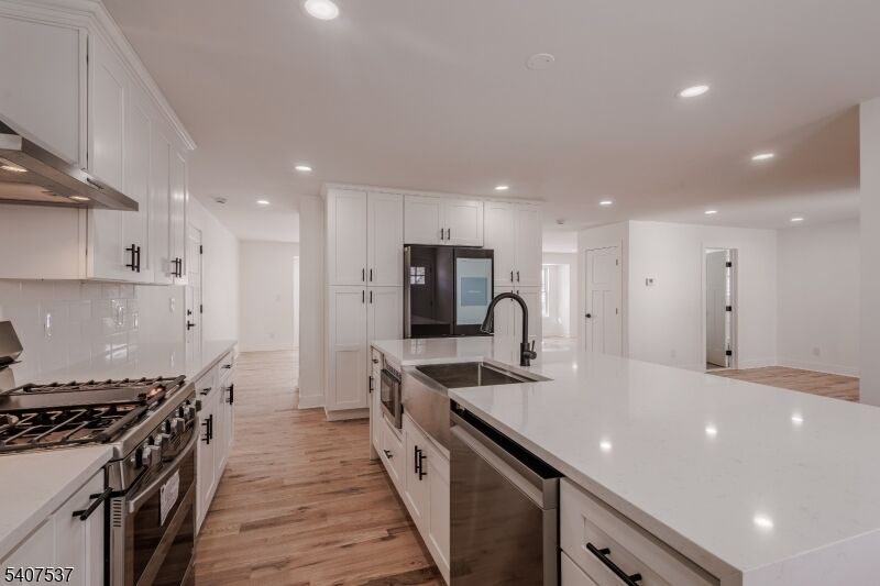 Property Photo:  317 Willow Ave  NJ 07076 