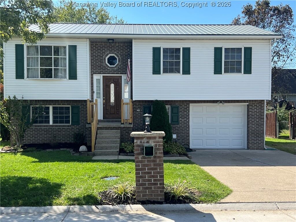 Property Photo: 113 Hampton Lane WV 25526