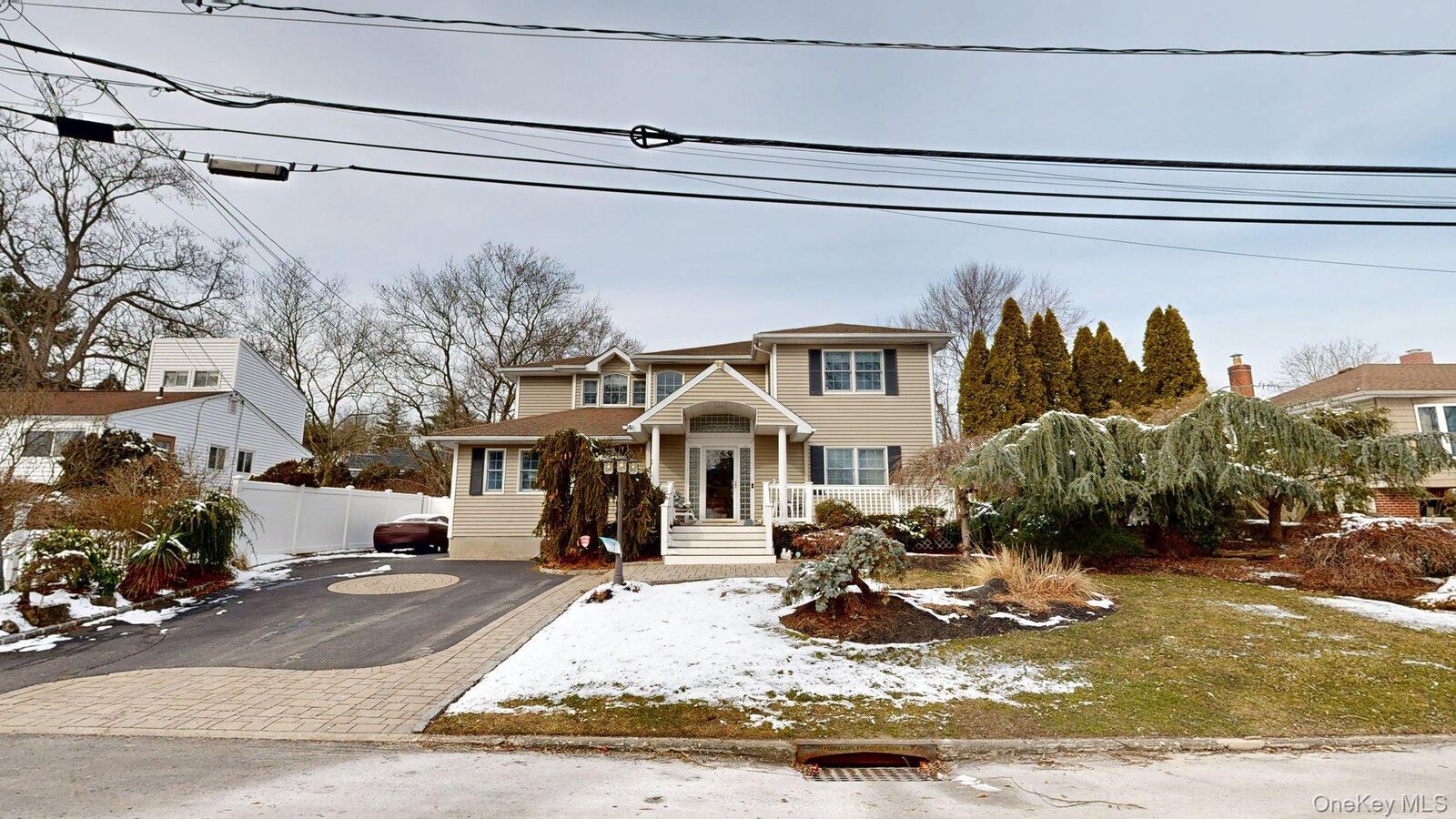 Property Photo:  6 Bea Street  NY 11755 