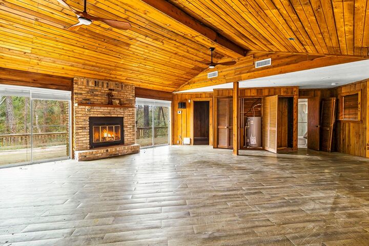 Property Photo:  1542 Hillbilly Heaven  TX 77351 