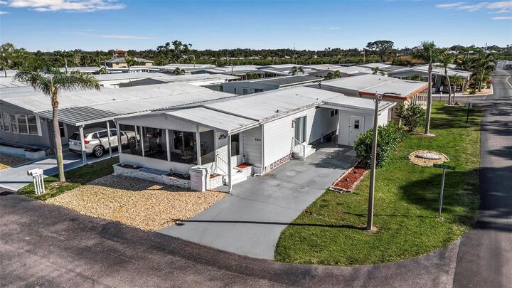 Property Photo: 94 Anne Bonny Circle FL 34275