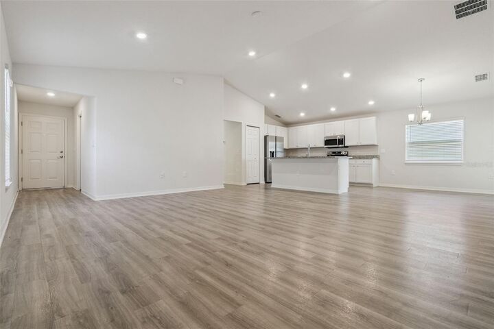 Property Photo:  2607 Tulip Drive  FL 33837 