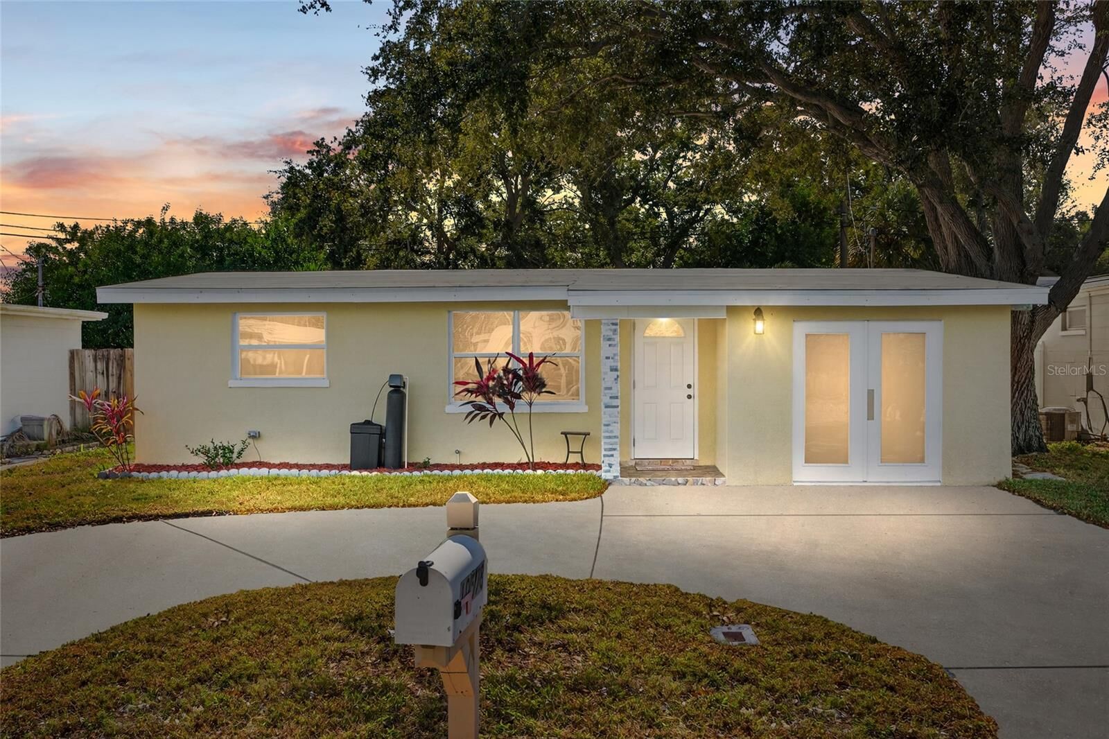 Property Photo:  10578 117th Drive  FL 33773 