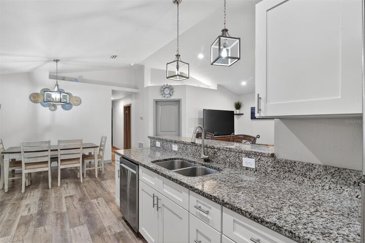 Property Photo:  23167 NW 180th Place  FL 32643 