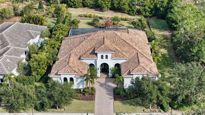 Property Photo: 7929 Staysail Court FL 34202