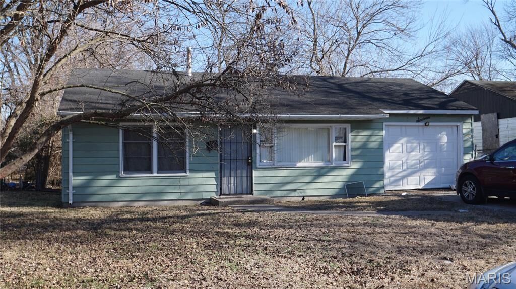 Property Photo:  16 Helen Court  IL 62206 