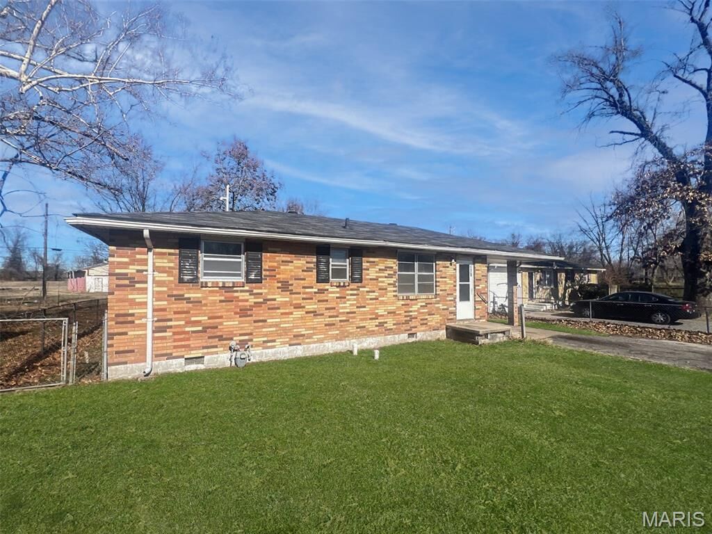 Property Photo:  170 Lee Avenue  MO 63801 