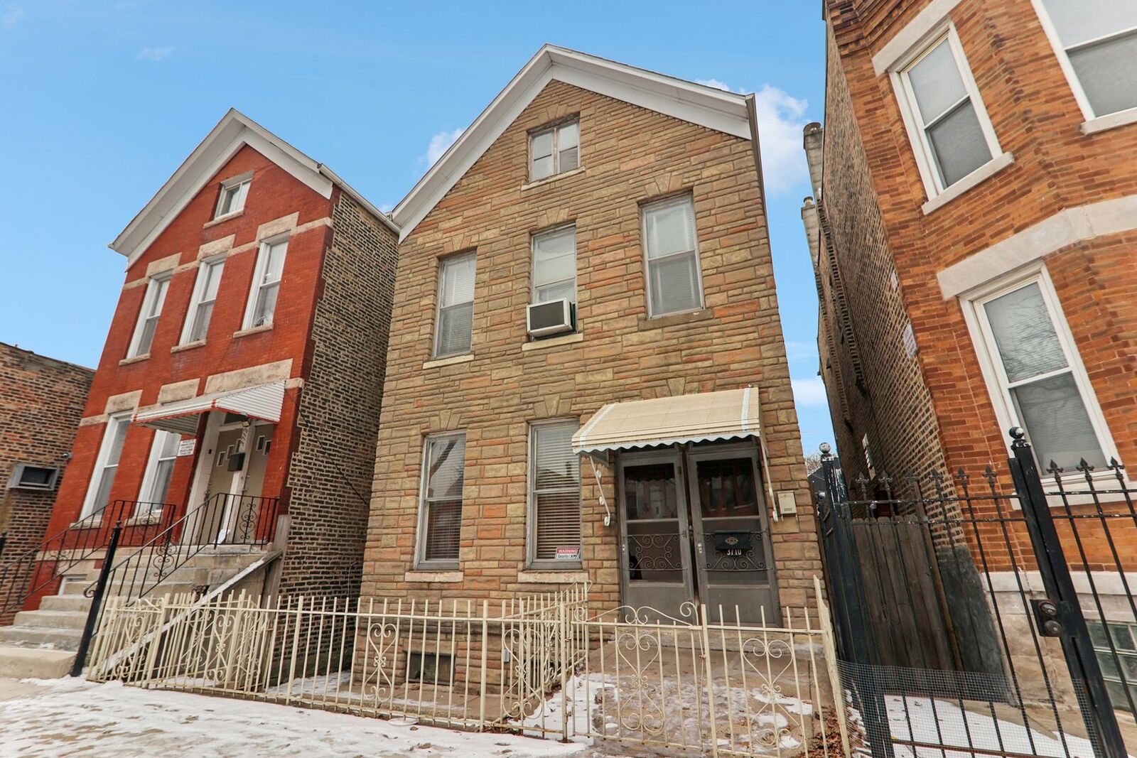Property Photo: 3710 S Wood Street IL 60609