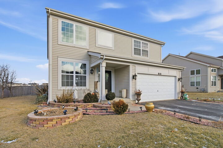 Property Photo:  818 Vertin Boulevard  IL 60404 