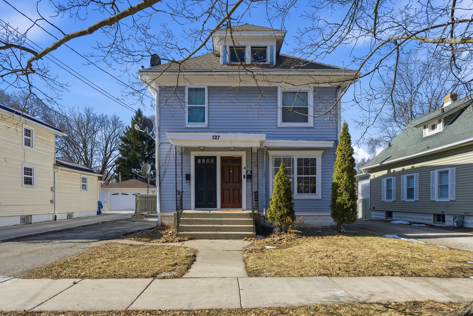 Property Photo:  527 Jackson Street  IL 60505 