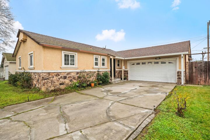 Property Photo:  7550 21st Street  CA 95822 