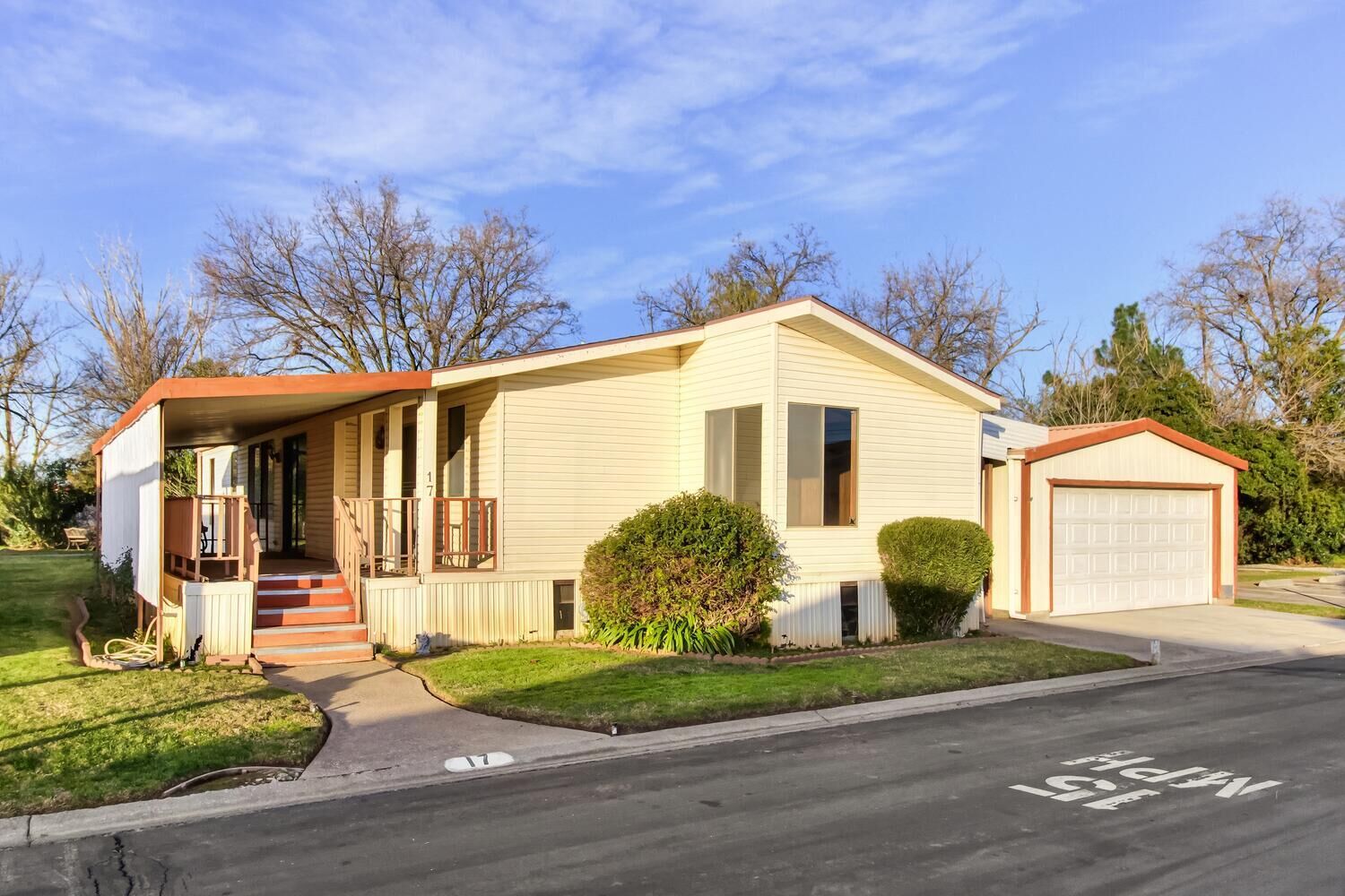 Property Photo:  17 Seabrook Street  CA 95828 