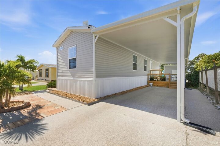 Property Photo:  310 Shrub Lane S  FL 33917 