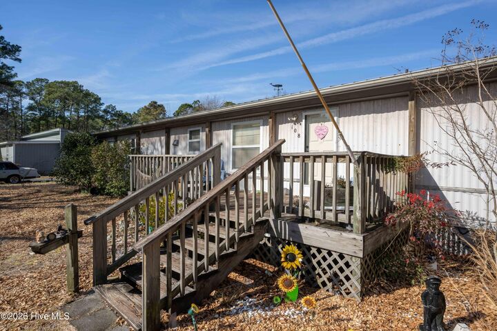 Property Photo:  108 Sherry Street  NC 28460 