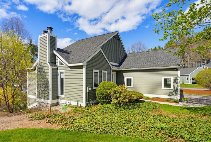 Property Photo:  190 Chase Way  NH 03104 