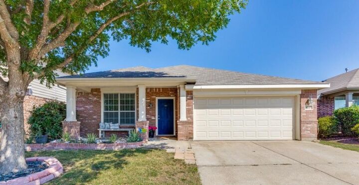 Property Photo:  9217 Oldwest Trail  TX 76131 