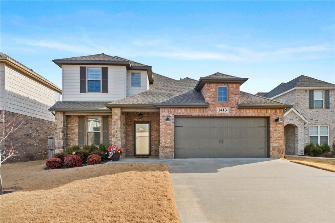 Property Photo:  1413 Park Street  AR 72745 