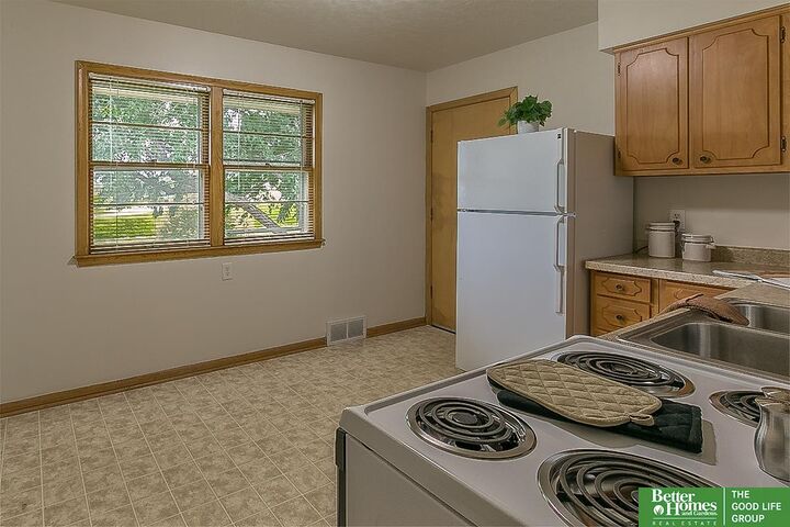 Property Photo:  3752 S 82nd Street  NE 68124 