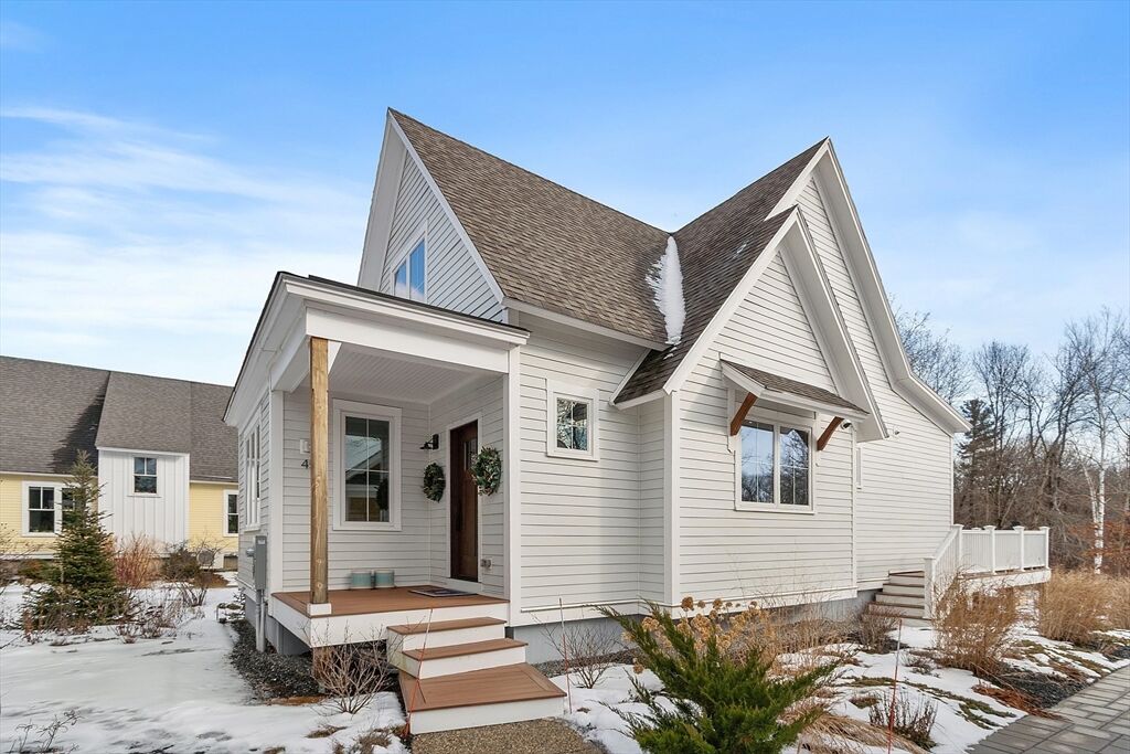 Property Photo:  45 Millrun Ln 45  MA 01742 