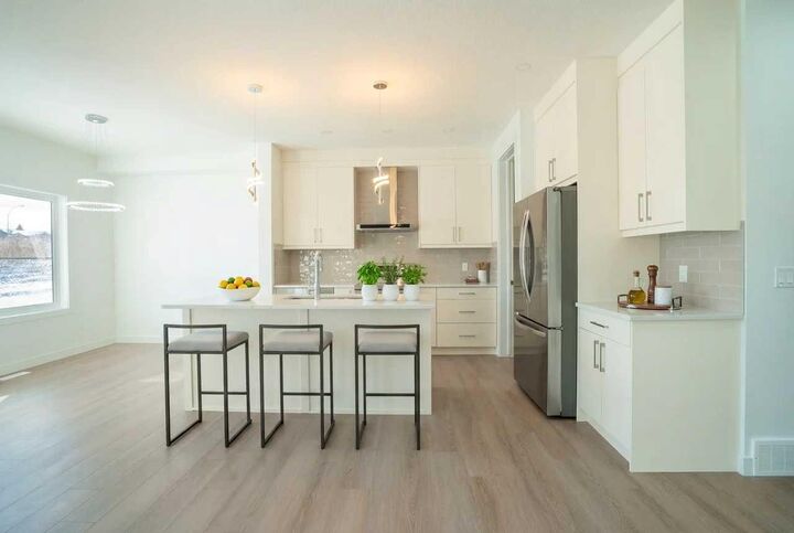 Property Photo: 212 Lakewood Crescent AB T0J 1Y0