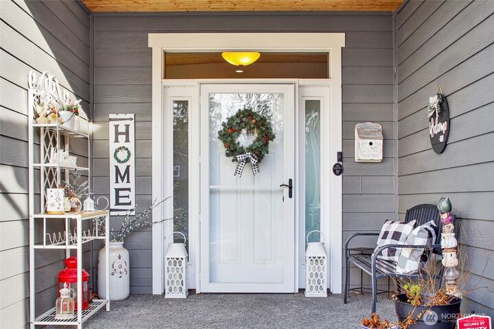 Property Photo:  2738  Jenjar Avenue  WA 98248 