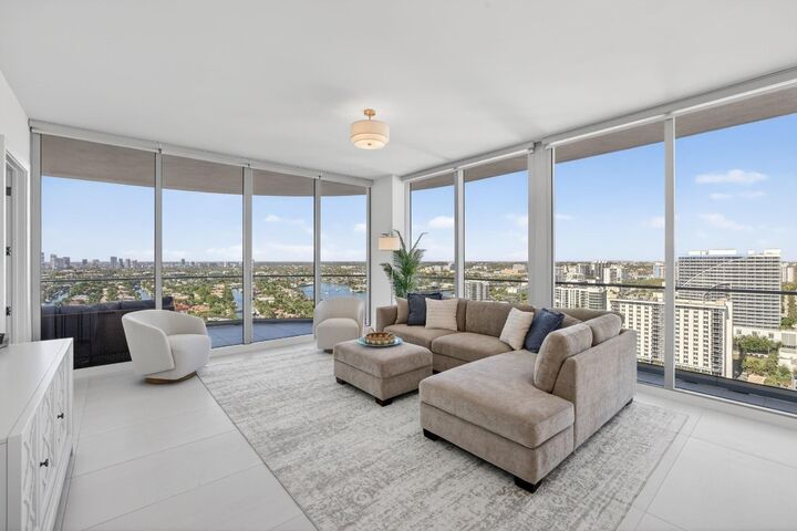 Property Photo: 151 N Seabreeze Boulevard 2103-E FL 33304