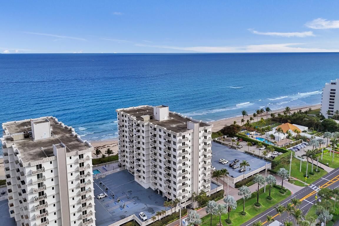 Property Photo: 3301 S Ocean Boulevard 206 FL 33487