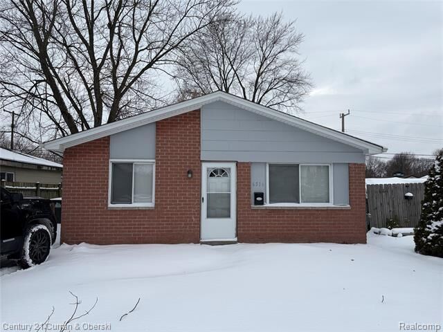 Property Photo:  6516 Oak Street  MI 48180 