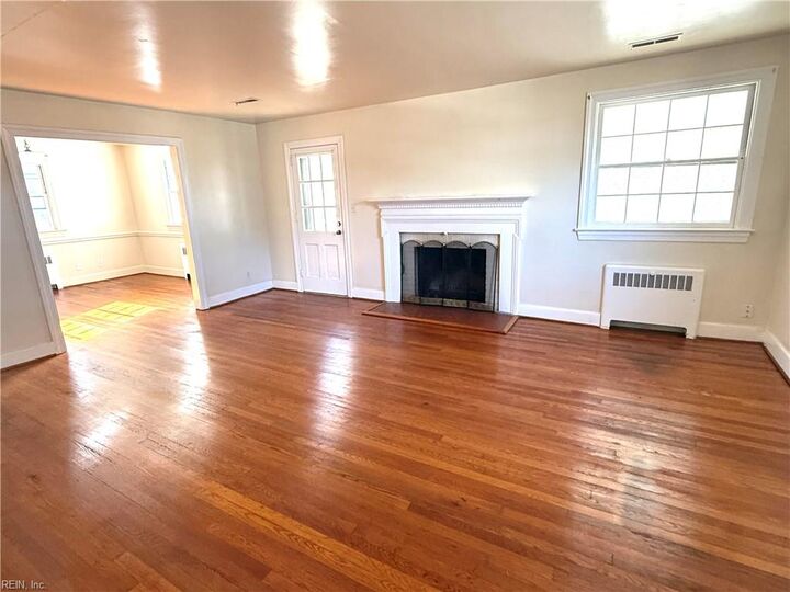Property Photo:  7710 N Shirland Ave B  VA 23505 