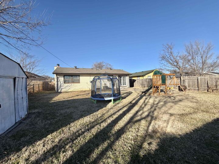 Property Photo: 2982 S Richmond Ct KS 67217