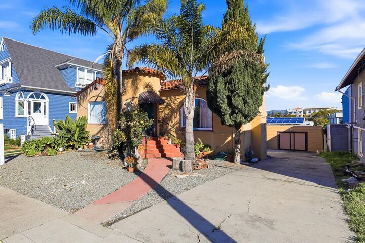 Property Photo:  22234 Prospect Street  CA 94541 