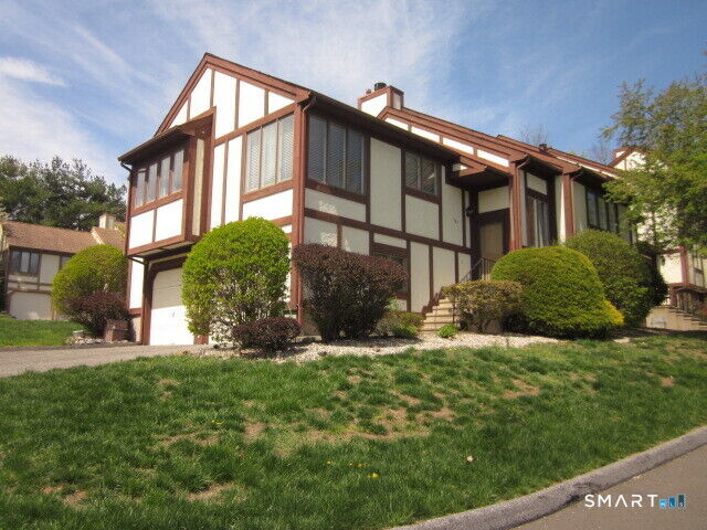 Property Photo:  690 Forest Road 761  CT 06516 