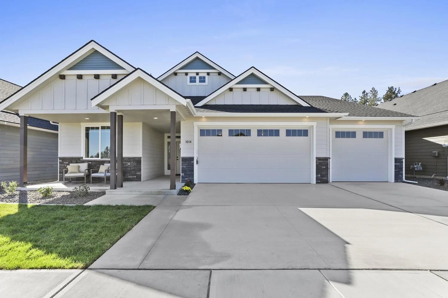 Property Photo:  18199 N Morton Ct  WA 99005 