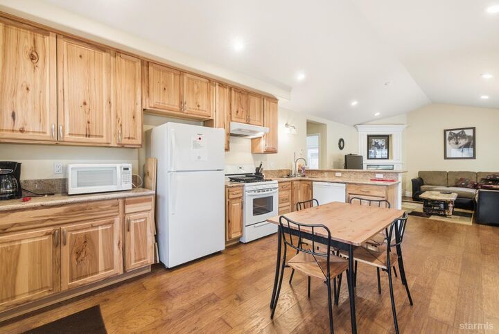 Property Photo:  1142 Dedi Avenue  CA 96150 