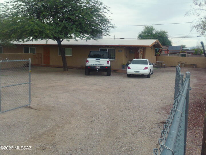Property Photo: 1932 S Campbell Avenue AZ 85713