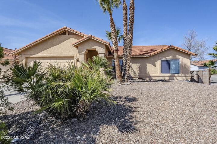 Property Photo:  2240 S Quail Hollow Drive  AZ 85710 