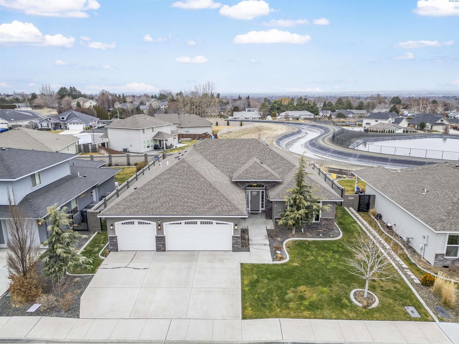 Property Photo:  2604 W 44th Place  WA 99337 