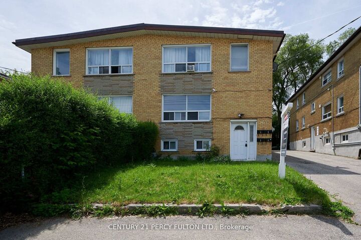 Property Photo:  2961 Lawrence Avenue E  ON M1P 2V6 