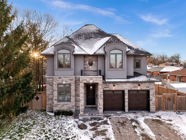 Property Photo: 752 Hillview Crescent ON L1W 2S1