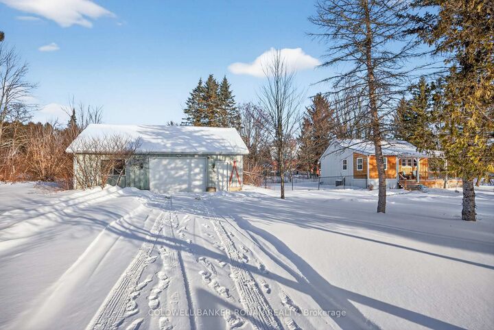 Photo de la propriété: 667287 20 Side Road ON L9V 0V6