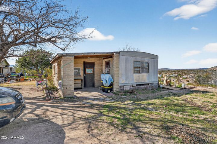 Property Photo: 3470 E Airport Drive AZ 86335