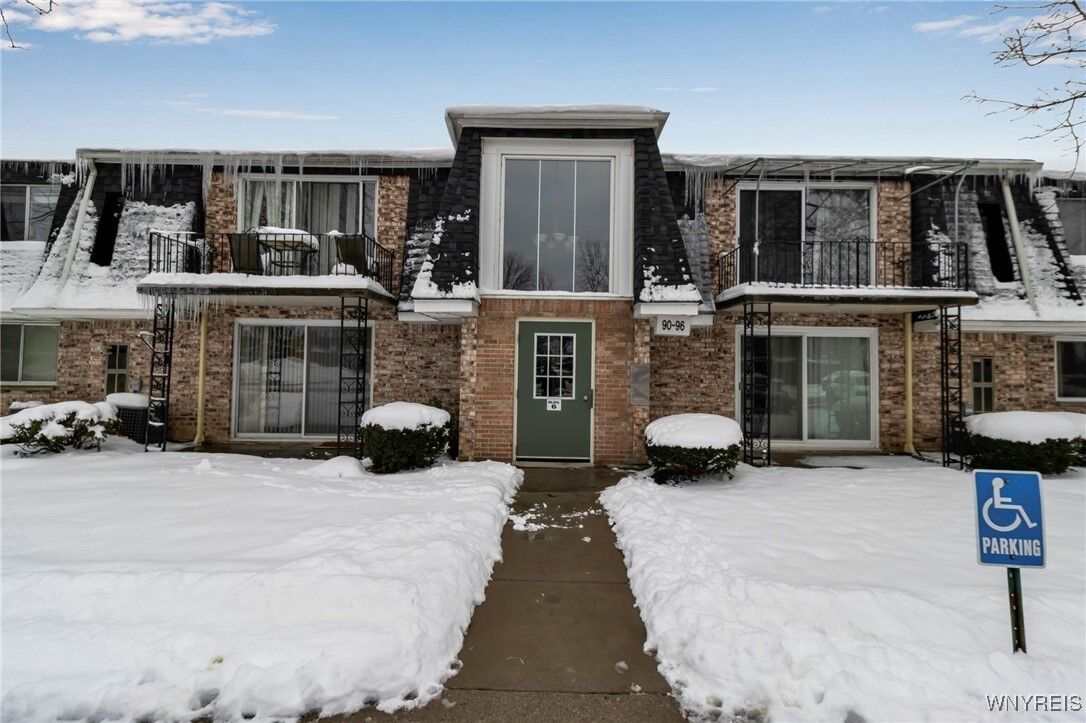 Property Photo:  90 Foxberry Drive A  NY 14068 