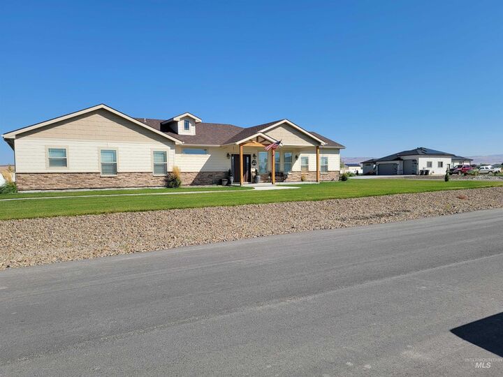 Property Photo:  4505 NW Purple Sage Circle  ID 83647 