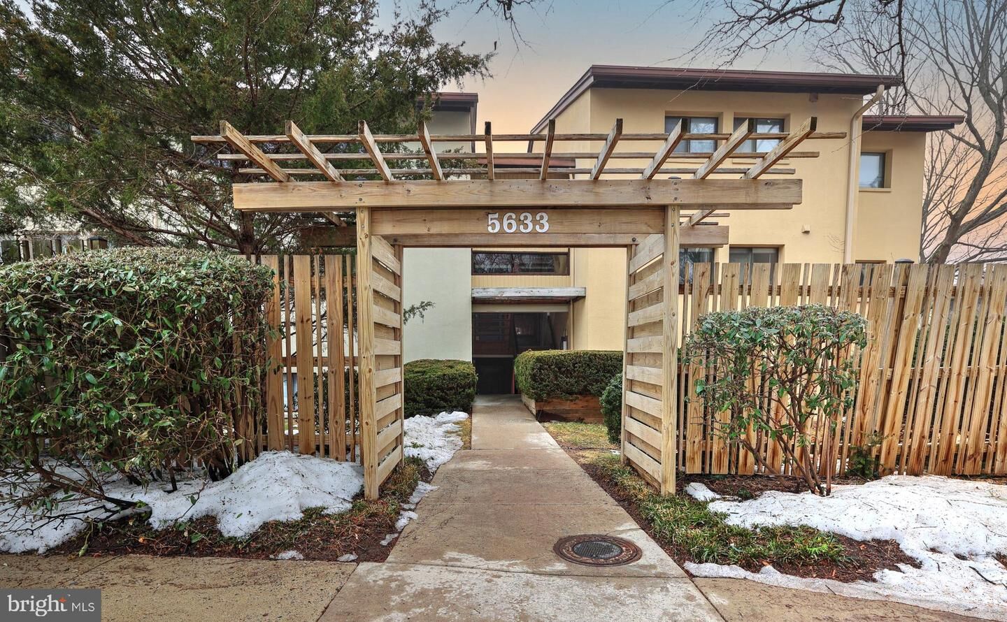 Property Photo:  5633 Harpers Farm Road  MD 21044 